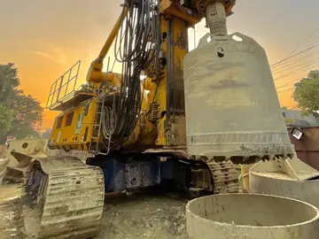 Auf der Überholspur: Bauer India stellt Großbohrpfähle für vierspurige Überführung her